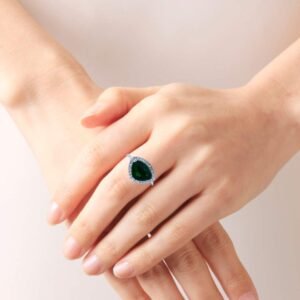 Elegant Green Trillion Cut Silver Ring with Diamond Accents img5