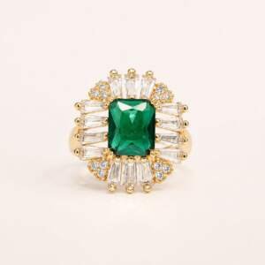 Queen’s Regal Emerald Green Halo Accents Ring – A Majestic Statement