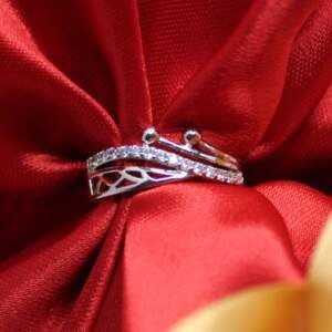 Ethereal Elegance Crisscross Silver Ring with Dazzling Accents