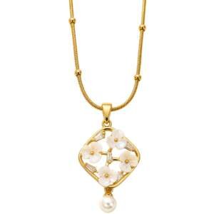 Elegant Gold-Plated Floral Pearl Pendant Necklace for Women